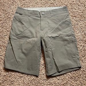 Mens KUHL Greenish Gray Cargo Shorts Size 32 IL:A